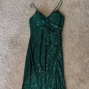 Elegant Green Sequin Evening Dress
